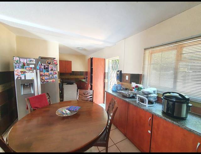 3 BEDROOM TOWNHOUSE FOR SALE IN BO-DORP